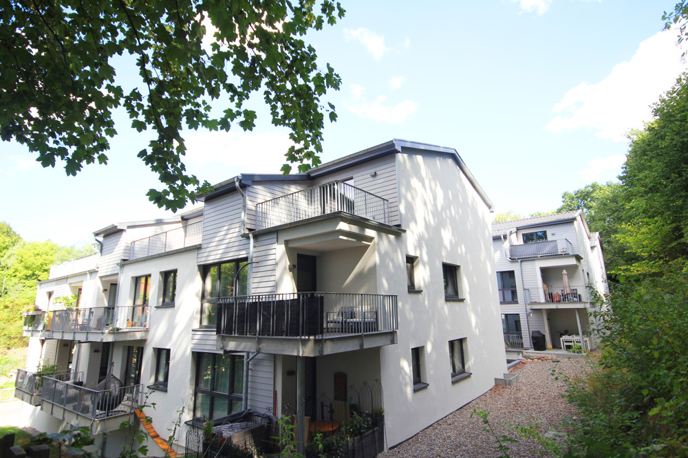 Penthouse an der Schwentine! Neuwertige 4-Zimmer Wohnung mit Dachterrasse, Lift, TG