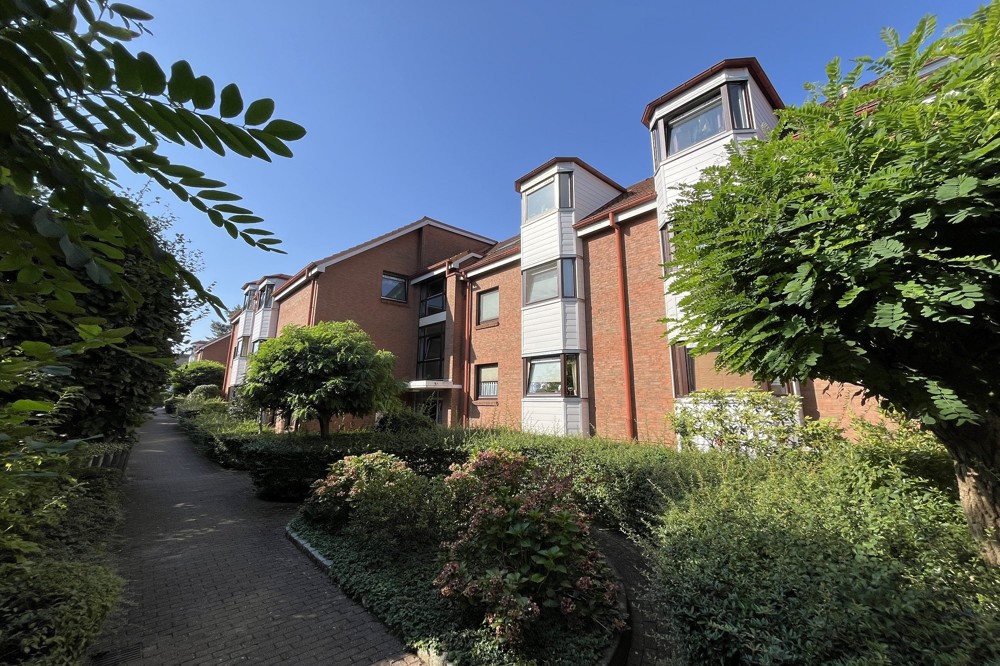 Zentral gelegene 2-Zimmerwohnung mit Balkon und Garage