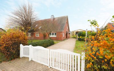 Elbe, Marsch, Reiterhof Haus mit Paddock, Weiden, Nebengelässen sowie ca. 2 Hektar Grundstück am Naturschutzgebiet